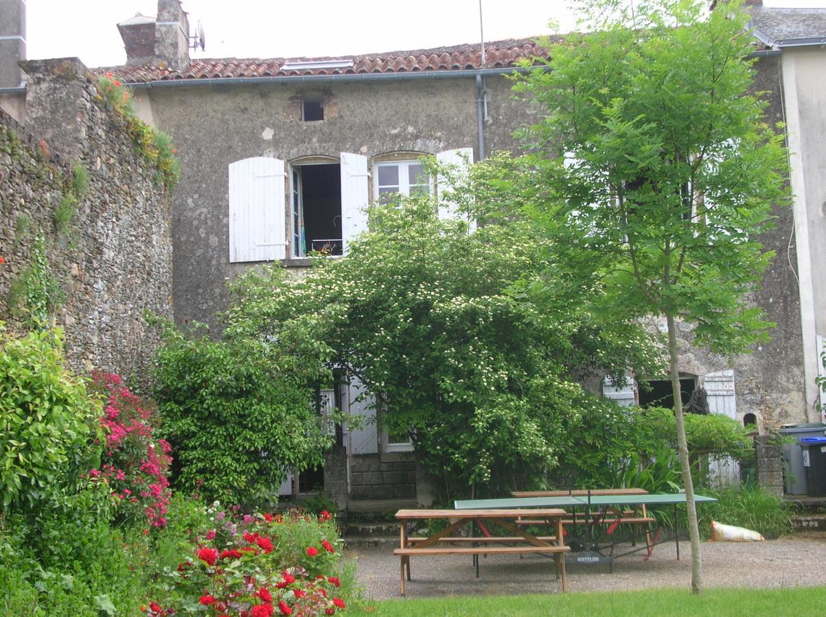 B&B "Les Remparts" Vouvant Δωμάτιο φωτογραφία